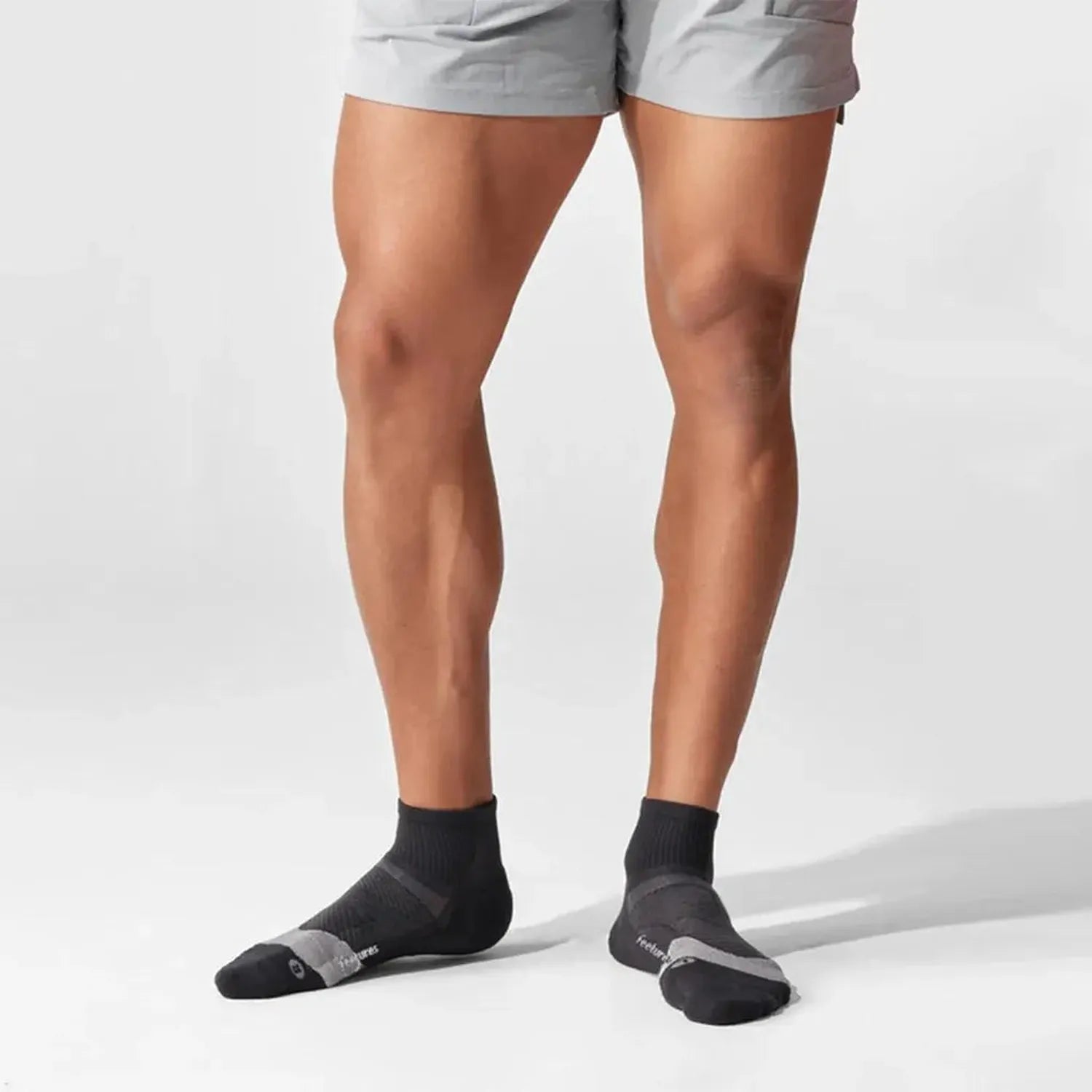 Elite Light Cushion Quarter Tennis Socks-Socks-Feetures-E25-U24-3-Tennis Express